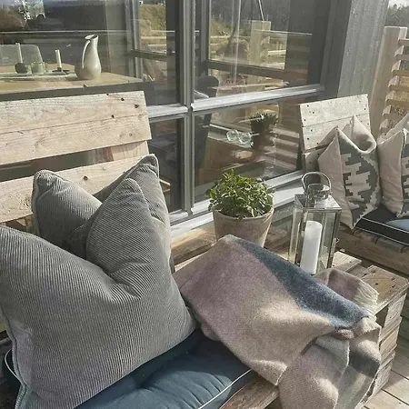 Enjoy The Calm Setting Of Cozy Family Etnedal