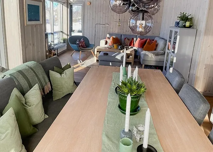 Enjoy The Calm Setting Of Cozy Family בית נופש