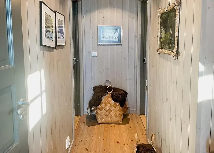 Enjoy The Calm Setting Of Cozy Family Etnedal