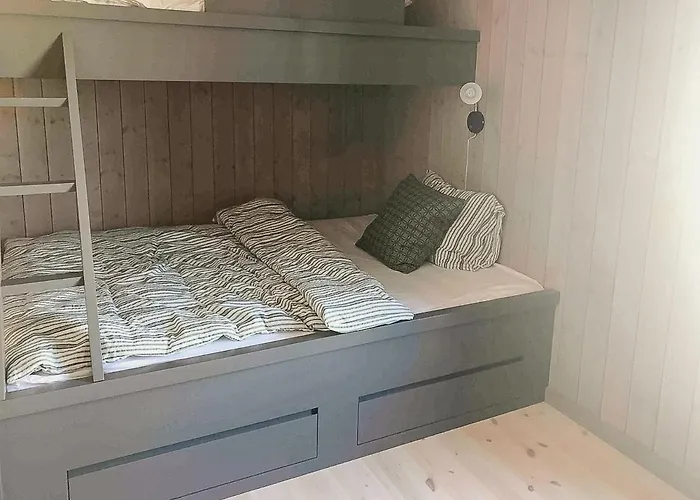 Enjoy The Calm Setting Of Cozy Family בית נופש